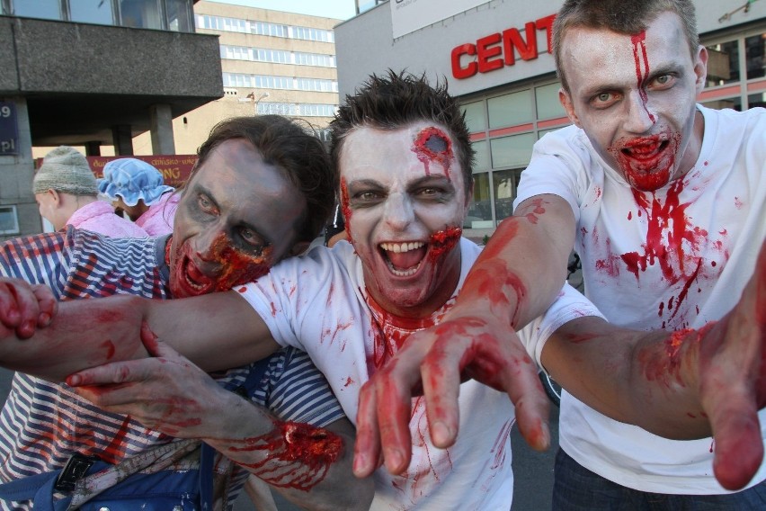 Ulicą Piotrkowską przeszła parada zombie