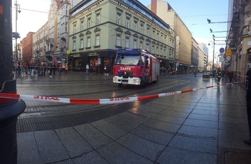 Alarm pod Galerią Katowicką, policja zabezpieczyła...