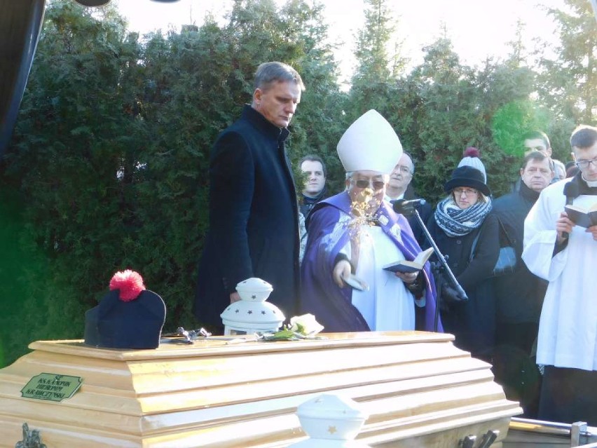 Pogrzeb księdza w Kaczorach