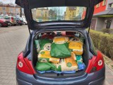 Włodzimierz Czarzasty przekazał 200 kg karmy dla fundacji Hope w Zawierciu. Ratują zwierzęta z Ukrainy
