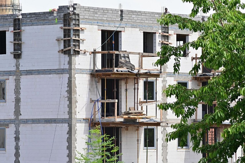 Wałbrzych: Co nowego na budowie apartamentowców przy ulicy Husarskiej (ZDJĘCIA)