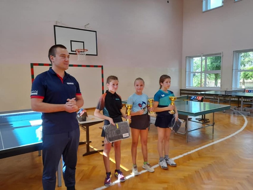 Mała Liga Tenisa Stołowego w Szkole Podstawowej w Sławianowie