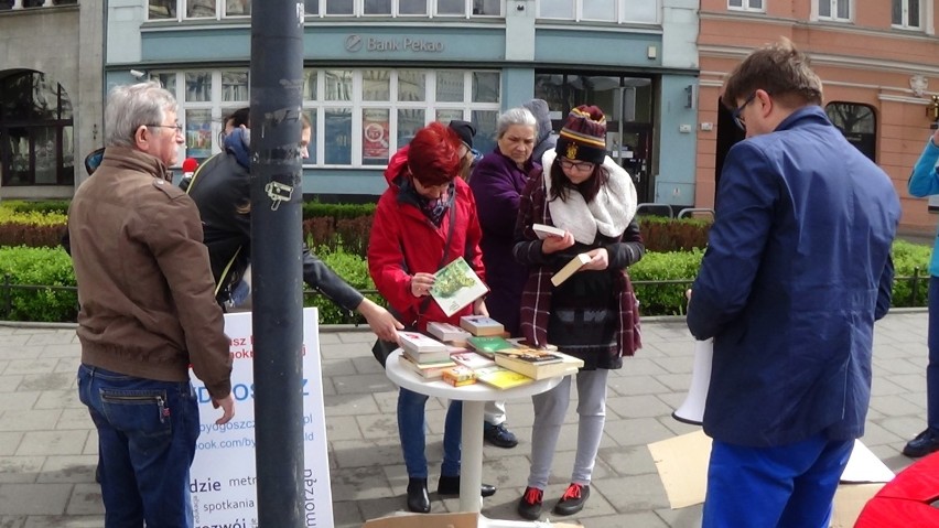 W Bydgoszczy promowali czytanie! Za nami akcja „Książka od Zajączka” [zdjęcia, wideo] 