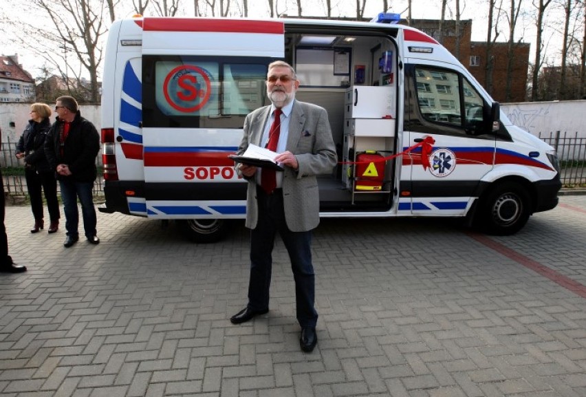 Nowy ambulans ratunkowy w Sopocie. W czwartek został poświęcony [ZDJĘCIA]