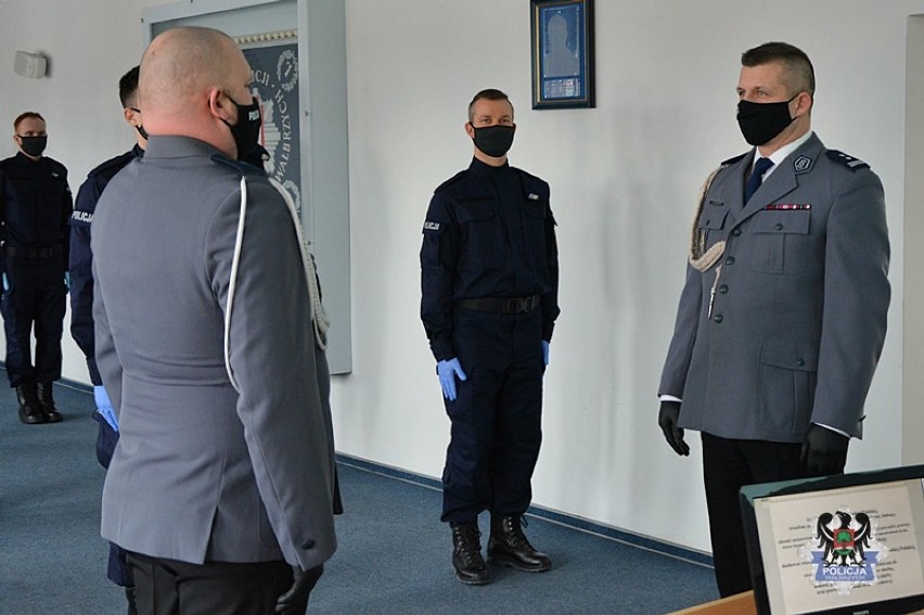 W Wałbrzychu mamy szesnaścioro nowych policjantek i policjantów. Wczoraj zostali zaprzysiężeni