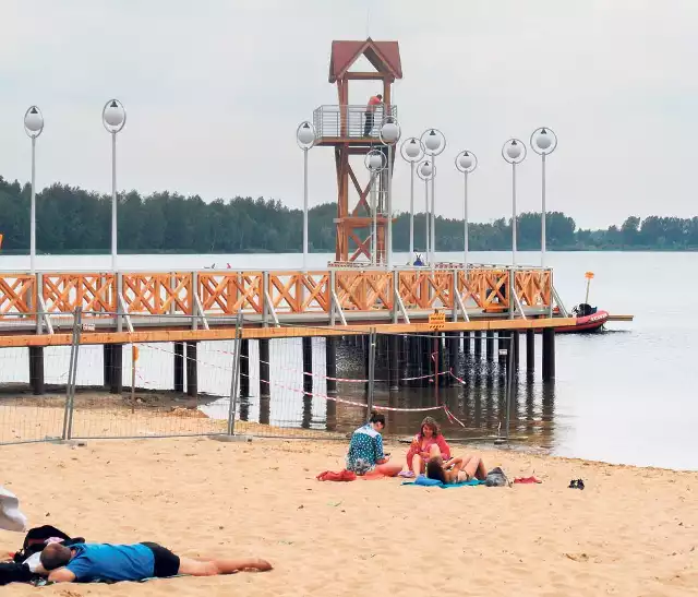 Molo z wieżą - to atrakcja, ale też pomoc dla WOPR-u