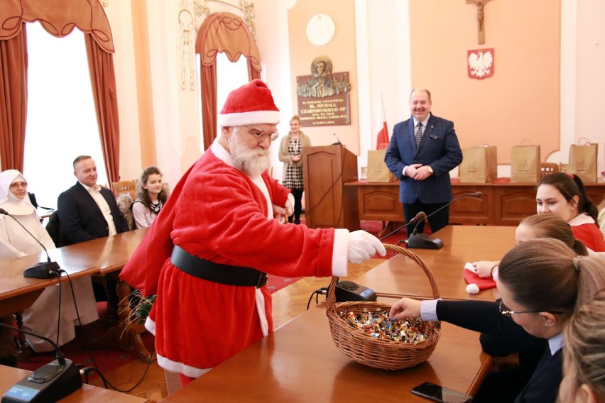 W Jarosławiu rozstrzygnięto konkurs na kartkę świąteczną.
