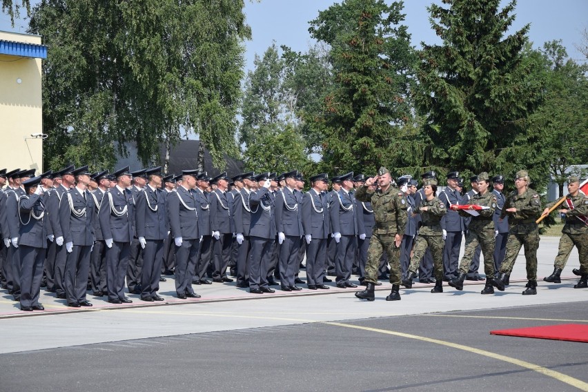 Nowy dowódca 32. Bazy Lotnictwa Taktycznego przejął dowodzenie [zdjęcia]