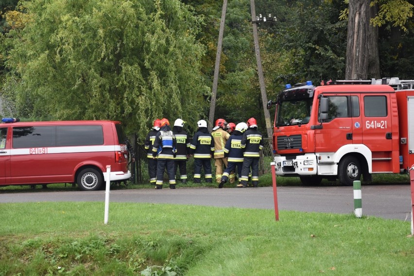 GODZISZEWO: Zabarykadowali się w mieszkaniu, grożono wybuchem!  [ZDJĘCIA, WIDEO]