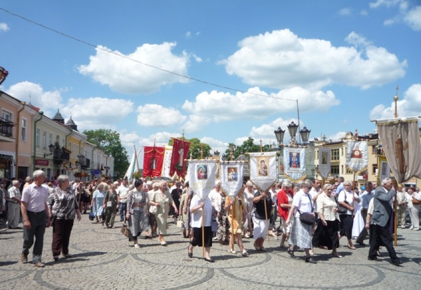 Boże Ciało 2014: Procesja przeszła ulicami Chełma (zdjęcia)