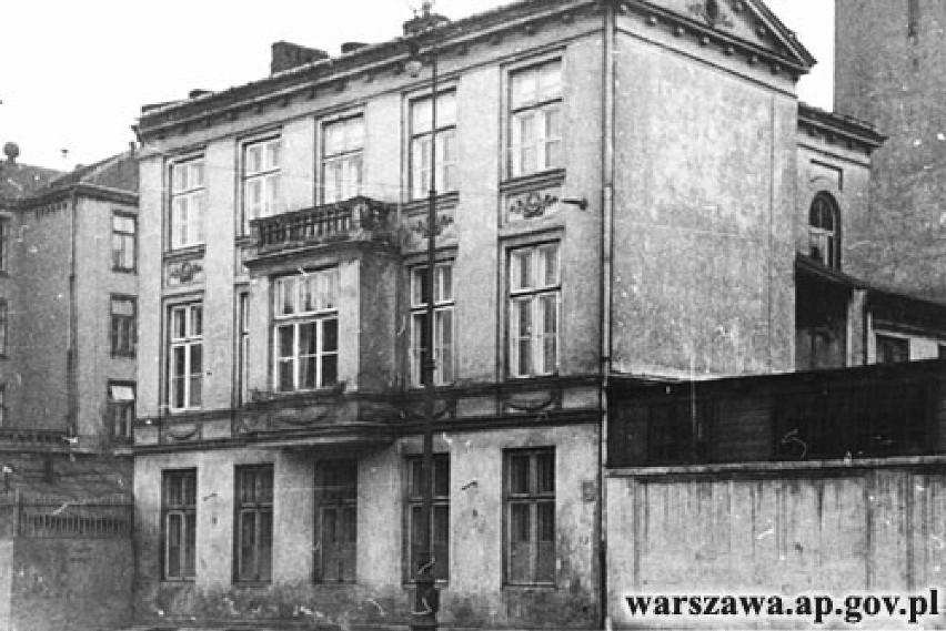 Fabryka Rowerów i Motocykli Bronisława Wahrena powstała w...