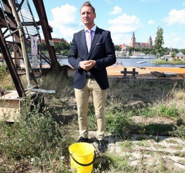 Marszałek Olgierd Geblewicz zaliczył Ice Bucket Challenge