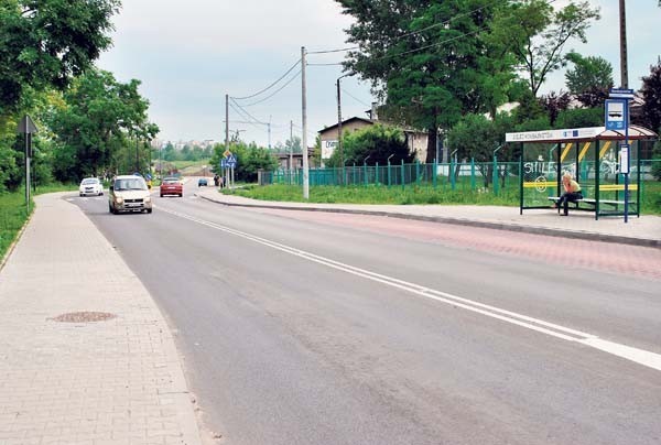 Zatoczki autobusowe przy ul. Kombajnistów zwiększyły bezpieczeństwo pieszych i kierowców