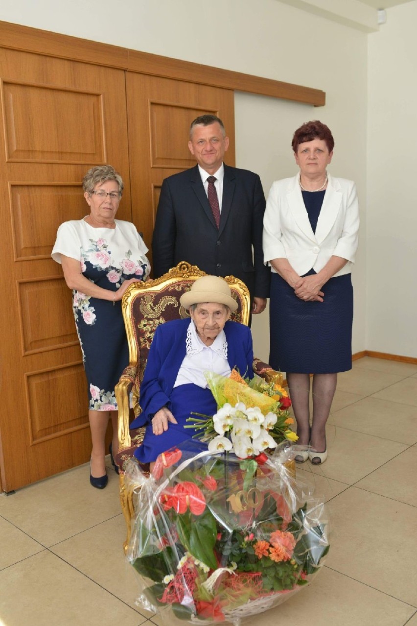 Maria Kłosińska z Poddębic świętuje 100 lat