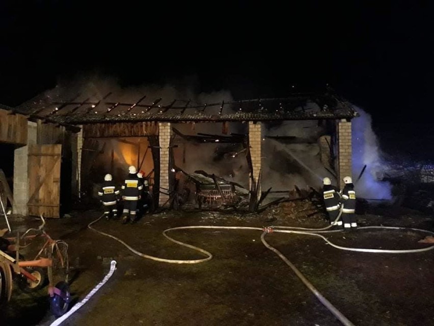 Pożar stodoły w Przyłęku w gminie Paradyż [ZDJĘCIA]