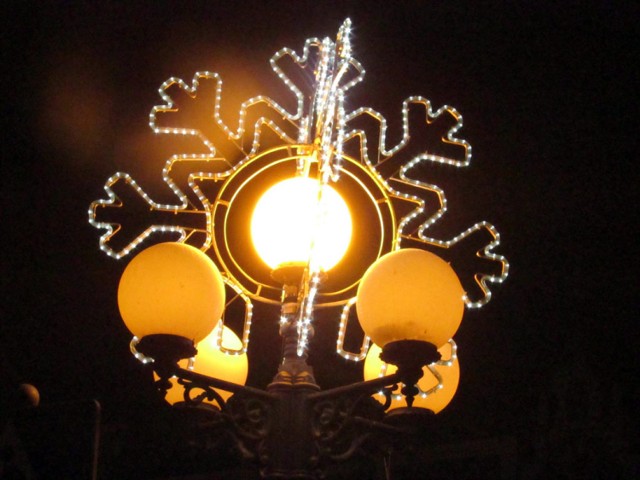 Świąteczne iluminacje we Wrześni.