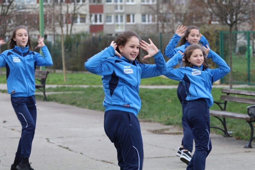 Międzynarodowy Dzień Wolontariusza, zatańczyli dla nich w Legnicy [ZDJĘCIA]