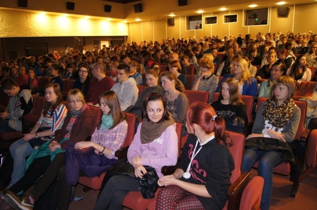 Różewicz Open Festiwal 2013: "Kartoteka" Teatru Lalki i Aktora w Łomży