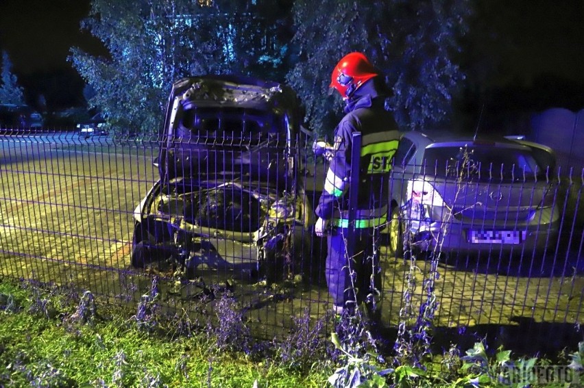 Pożar BMW w Opolu.