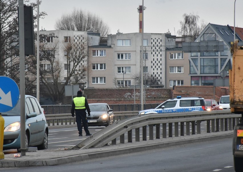 Śmiertelny wypadek na "22" w gminie Miłoradz. Droga była zablokowana przez ponad osiem godzin