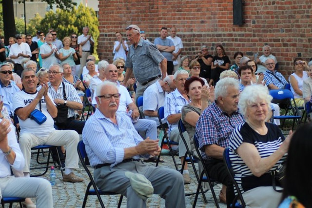 Letni Festiwal Orkiestr Dętych Południowej Wielkopolski. Za nami niedzielna odsłona koncertów pod basztą Dorotką