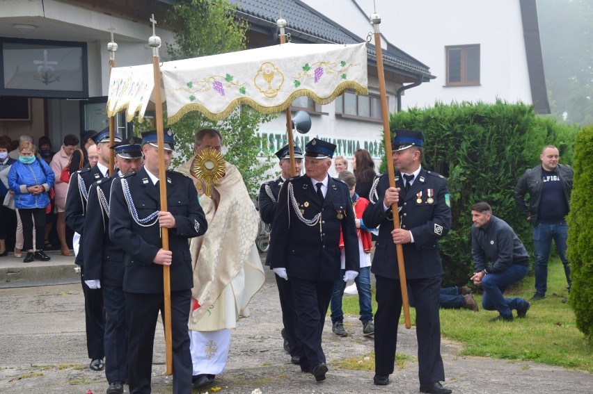 Święto Bożego Ciała. W Mikoszewie przeszła tradycyjna procesja