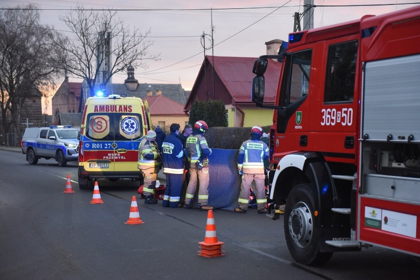 Medyka. Kierujący fiatem seicento stracił przytomność i uderzył w ogrodzenie. Jego życia nie udało się uratować [ZDJĘCIA]