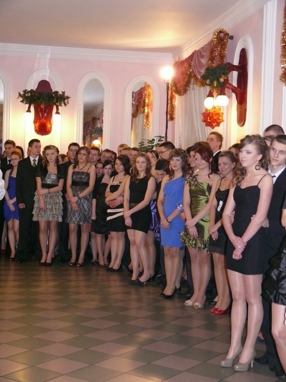 Studniówka ZSE i III LO w Chełmie - 7 stycznia 2012 (FOTO WIDEO)