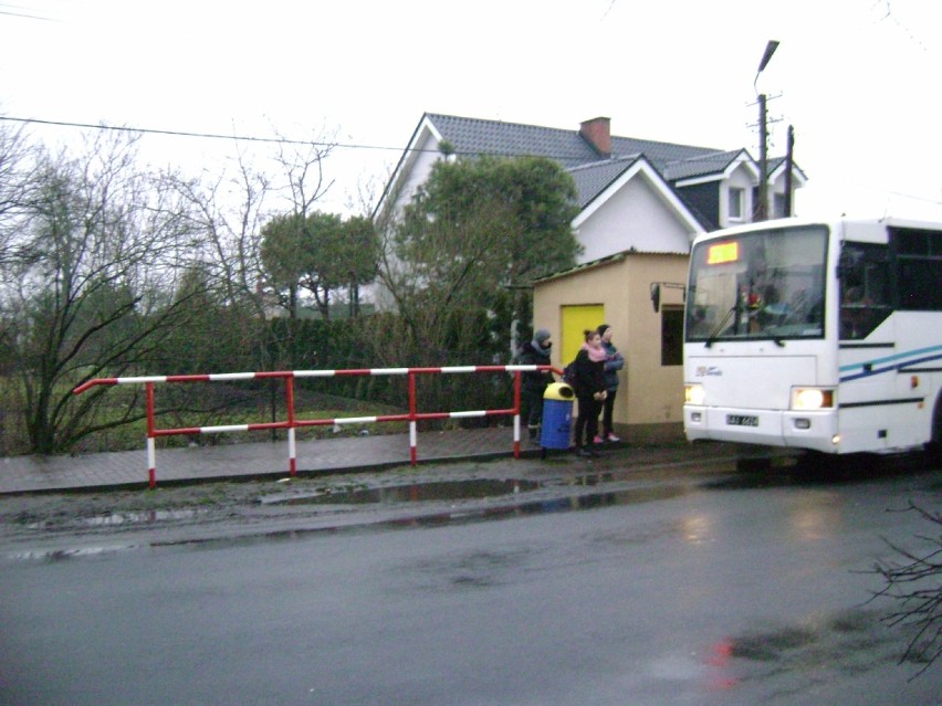 Zatoka autobusowa ma powstać przy gimnazjum w Gruszczycach