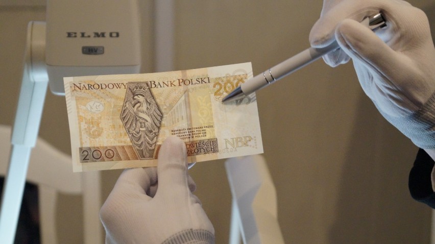 Nowy banknot 200 złotych wchodzi do obiegu [zdjęcia, wideo]