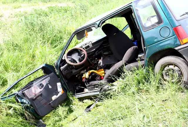 Wypadek na DK 91 w Longinówce (gm. Rozprza). Zderzenie dwóch samochodów osobowych