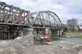 Trwa budowa nowego mostu kolejowego w Przemyślu. Byliśmy na placu budowy. Zobaczcie zdjęcia i wideo!