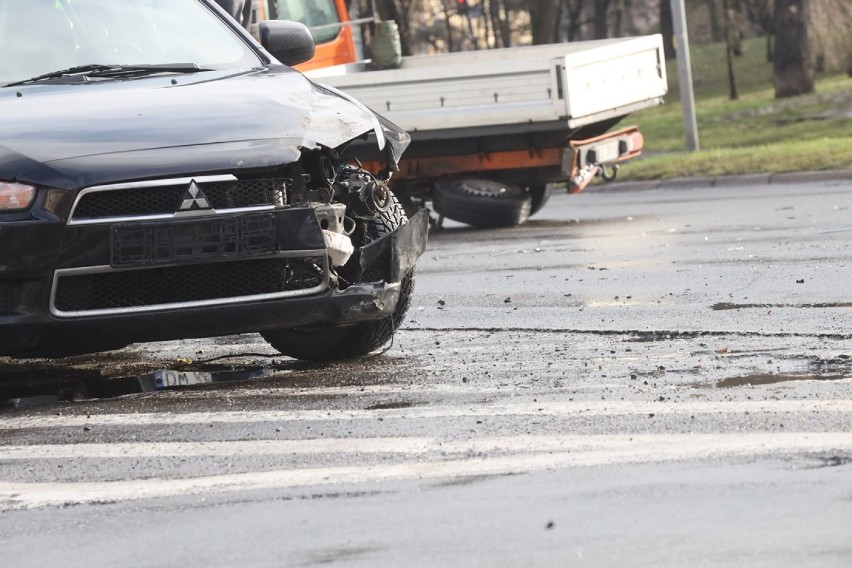 Wypadek na ulicy Piastowskiej w Legnicy.