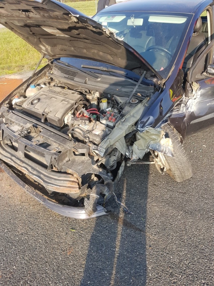 Łętowice. Samochód uderzył w bariery na autostradzie A4. Jedna osoba poszkodowana