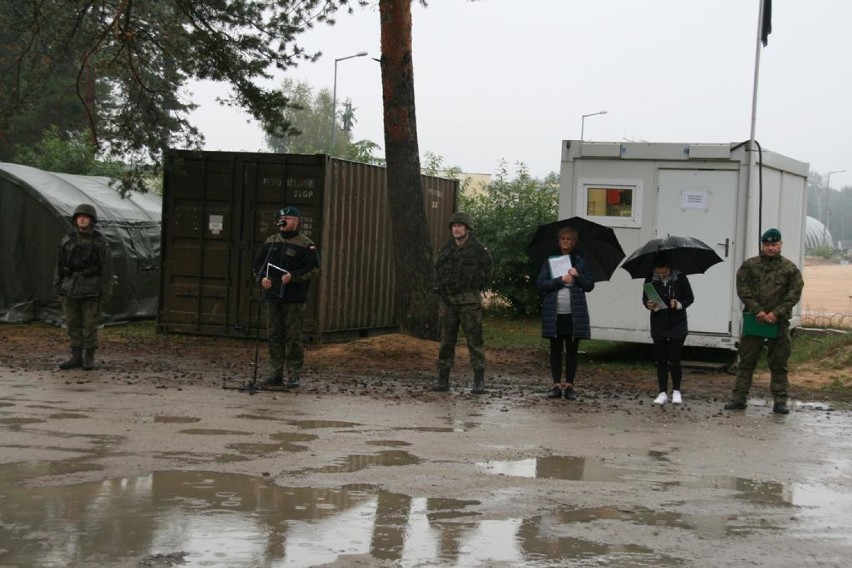 Brzescy saperzy podczas rozpoczęcia ćwiczeń na poligonie...