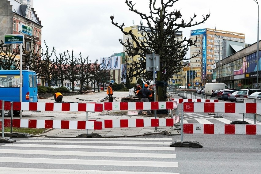 Remont placu Adamowicza w Szczecinie [ZDJĘCIA]