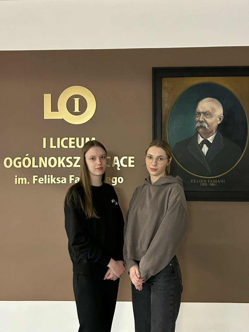 Uczennice I LO w Radomsku Zuzanna Domagała i Nadia Cyganek...