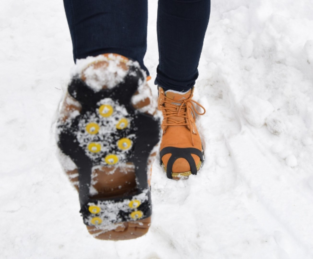 Jakie buty nosić zimą, by uchronić się przed upadkiem na oblodzonym  chodniku? | Białystok Nasze Miasto