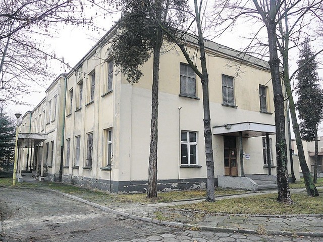 Sprzedają budynki dawnego szpitala przy ul. Szpitalnej w Pabianicach