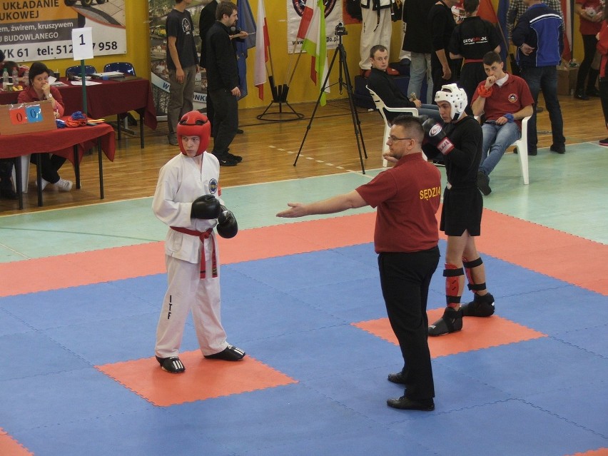 Udany występ zawodników Dęblińskiej Szkoły Taekwon-do na mistrzostwach Polski