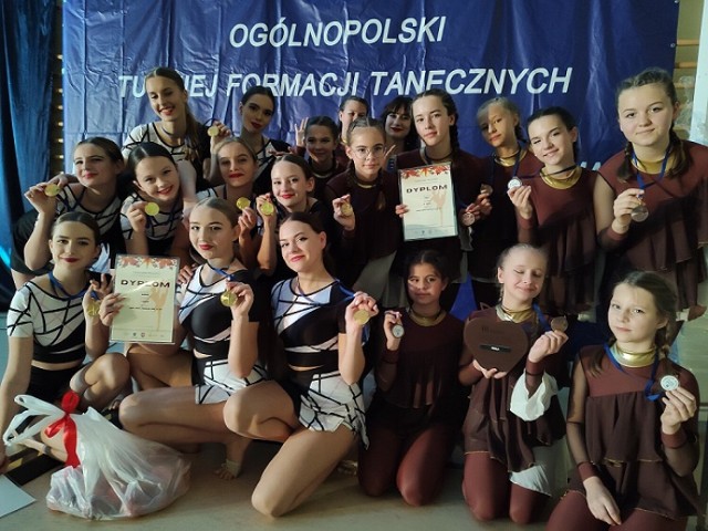 Tancerki ATS Jaskółki z Piotrkowa wytańczyły medale w Ogólnopolskim Turnieju Tanecznym „Taneczne Pejzaże” w Górze Kalwarii