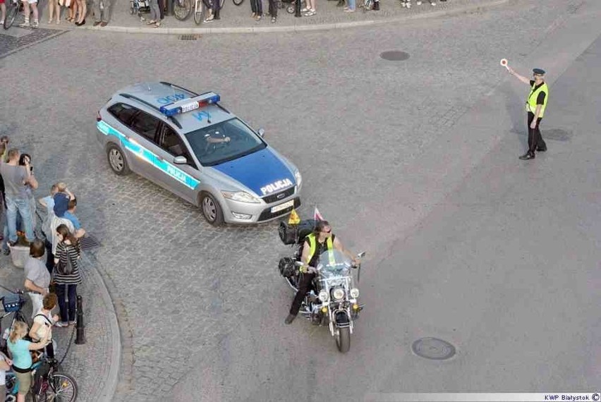 Policjanci na zlocie motocykli  w Augustowie [zdjęcia]