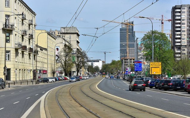 Tramwaje Warszawskie poszerzą przystanki na ulicy Wolskiej. Burmistrz Woli krytykuje