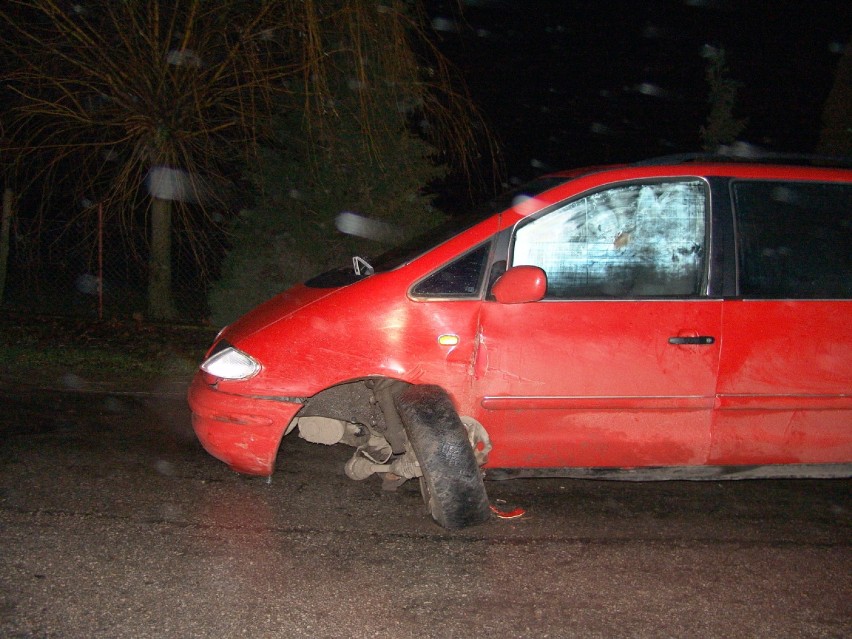 Wypadek w Jabłonowie Zamku. Dwie osoby trafiły do szpitala