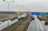 Protest rolniczy w powiecie poddębickim. Autostrada A2 została zablokowana na dwa dni FOTO