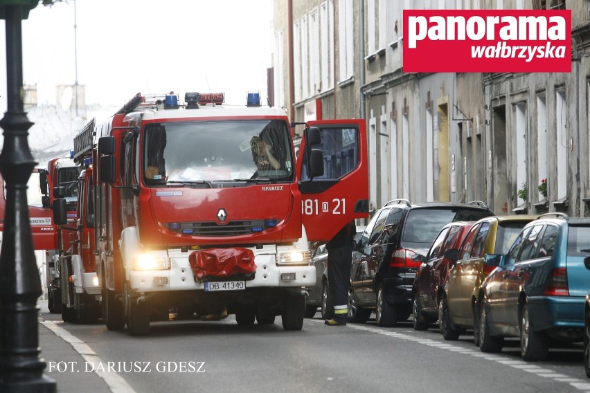 Interwencja straży pożarnej na ul. Dmowskiego w Wałbrzychu