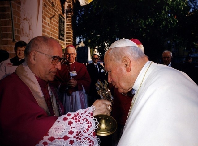 Wizyta papieża Jana Pawła II w Gorzowie trwała ponad trzy i pół godziny.