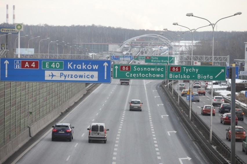A4 w Katowicach do węzła Murckowska jest szeroka, potem...