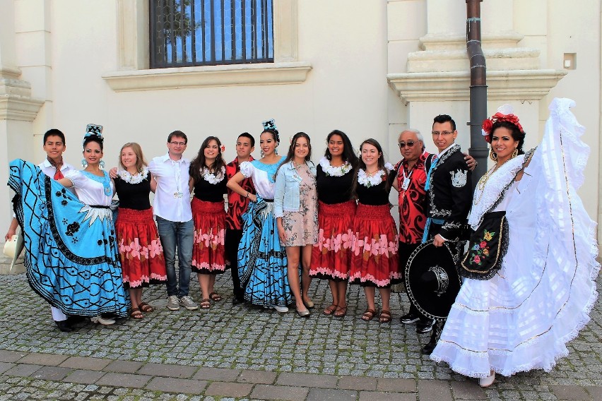 "EUROFOLK Zamość 2017". Międzykontynentalne śpiewanie w Katedrze Zamojskiej