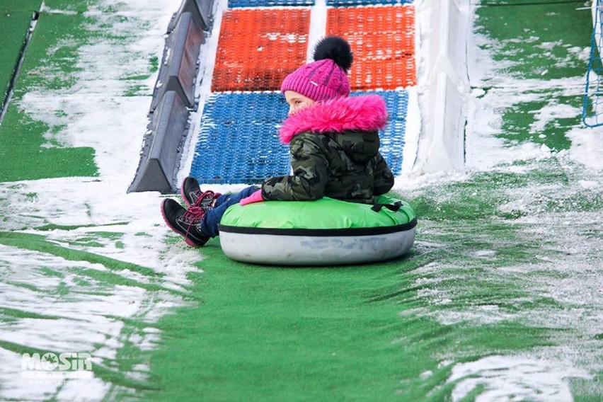 Snowtubing w Żorach: Tak dzieci bawiły się na specjalnym...